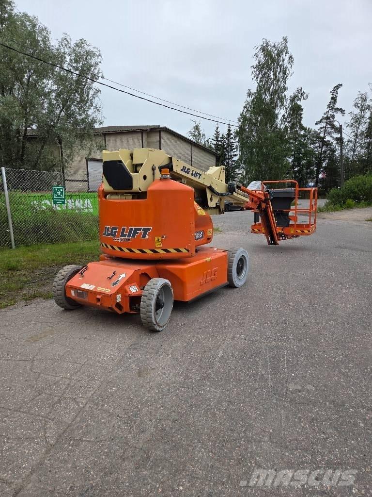 JLG E 400 AJPN Plataformas con brazo de elevación manual