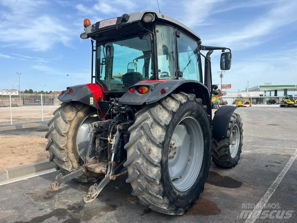 Massey Ferguson 5711 Tractores