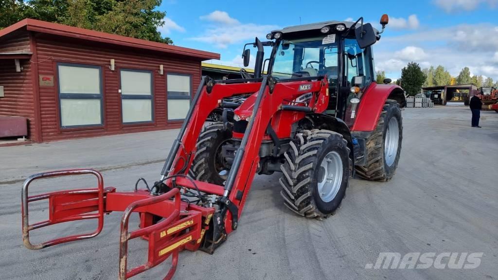 Massey Ferguson 5710 Tractores