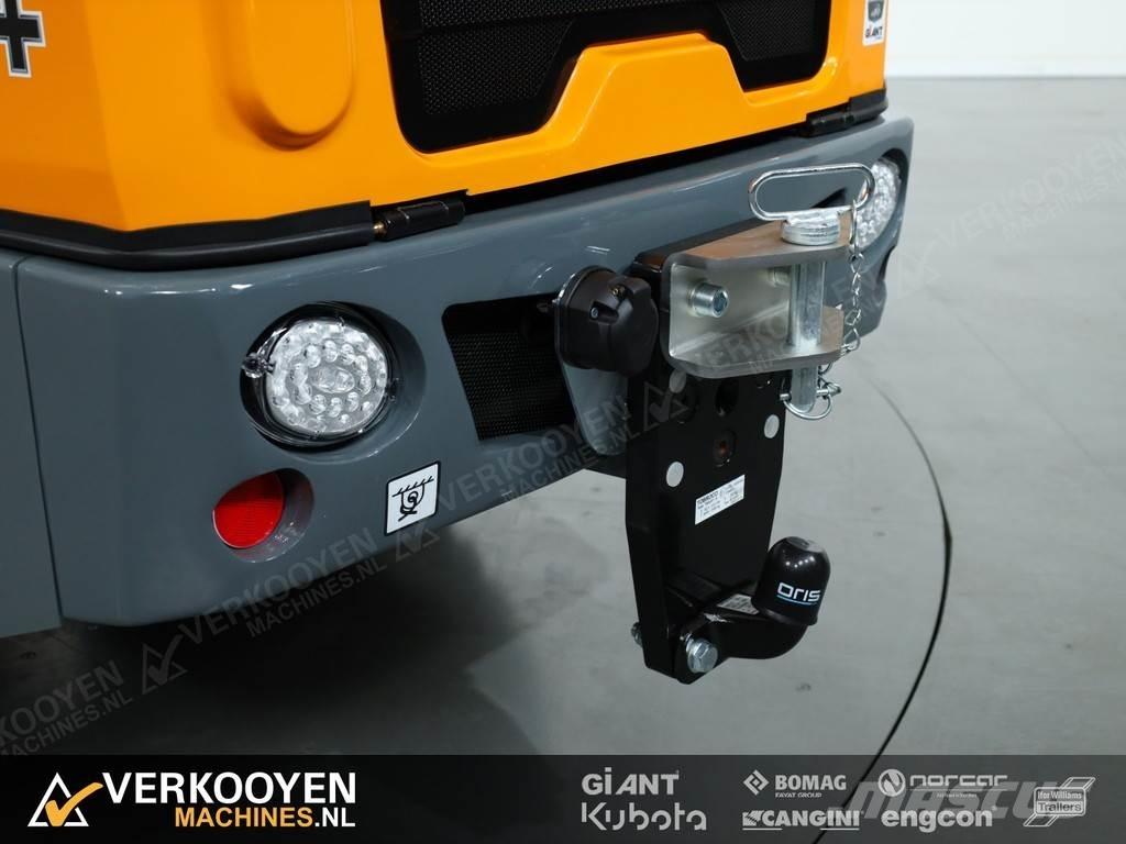 GiANT G2700 HD+ Cargadoras sobre ruedas