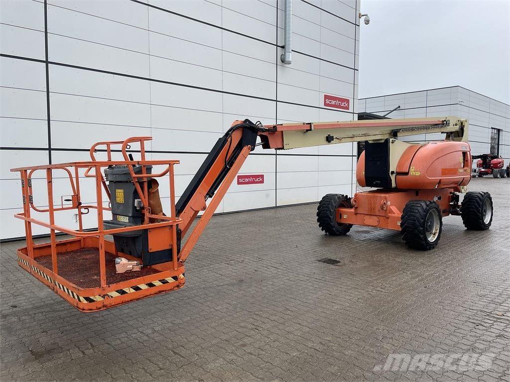 JLG 800AJ Plataformas con brazo de elevación manual