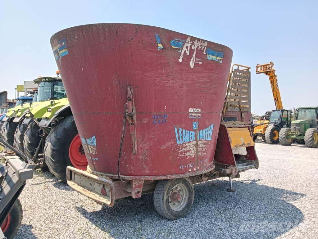 AGM W14 MC Mezcladoras distribuidoras