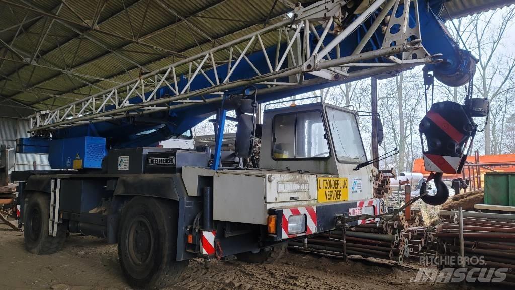 Liebherr LTM 1025 Grúas todo terreno