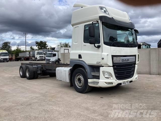 DAF CF 370 Camiones con chasís y cabina