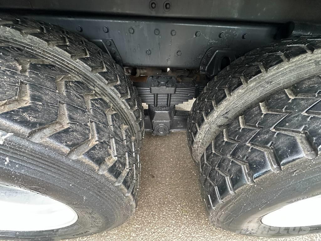 Freightliner 114 SD Camiones aspiradores/combi