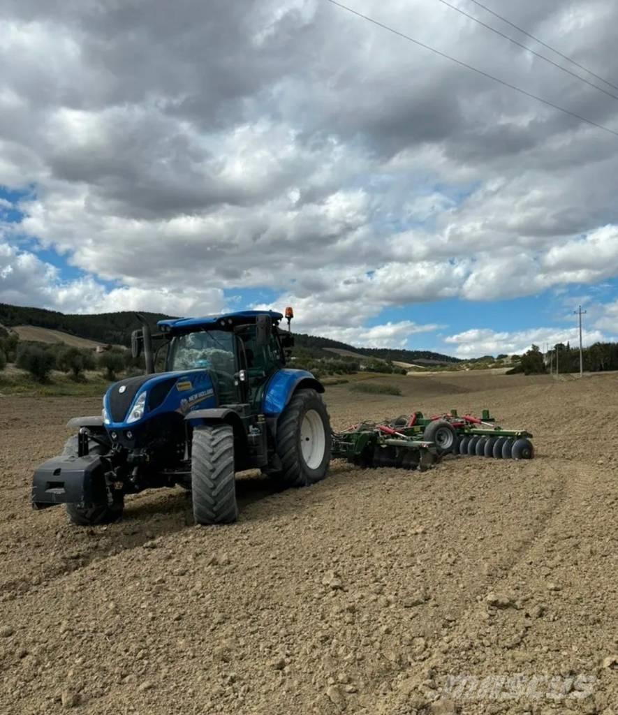 New Holland T 7.225 Tractores