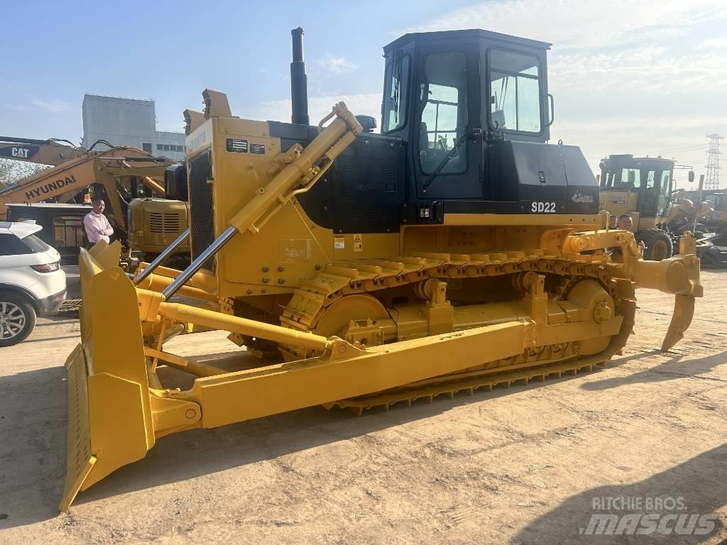 Shantui SD 22 Buldozer sobre oruga