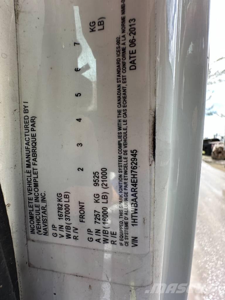 International 7300 Plataformas sobre camión