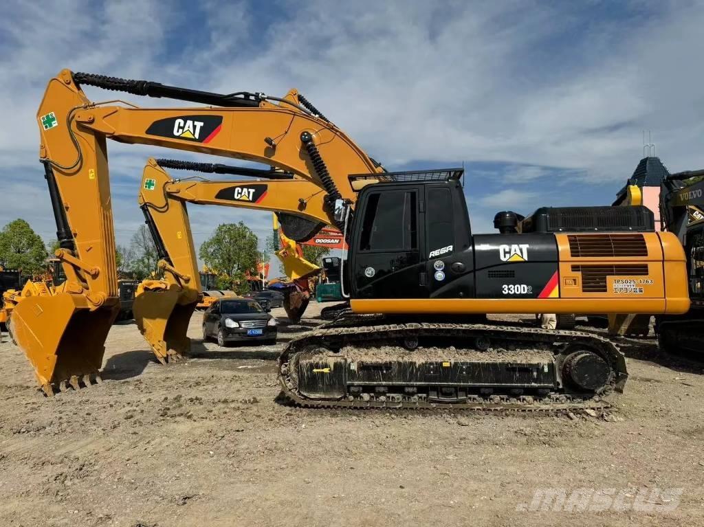 CAT 330 D2 Excavadoras 7t - 12t