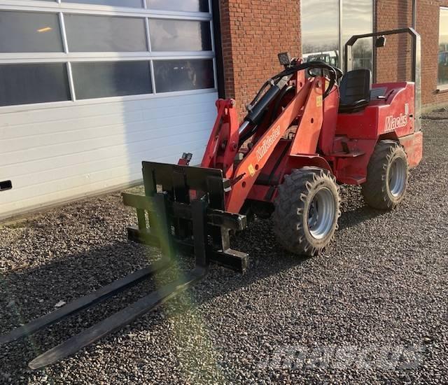 Macks 333 Minicargadoras