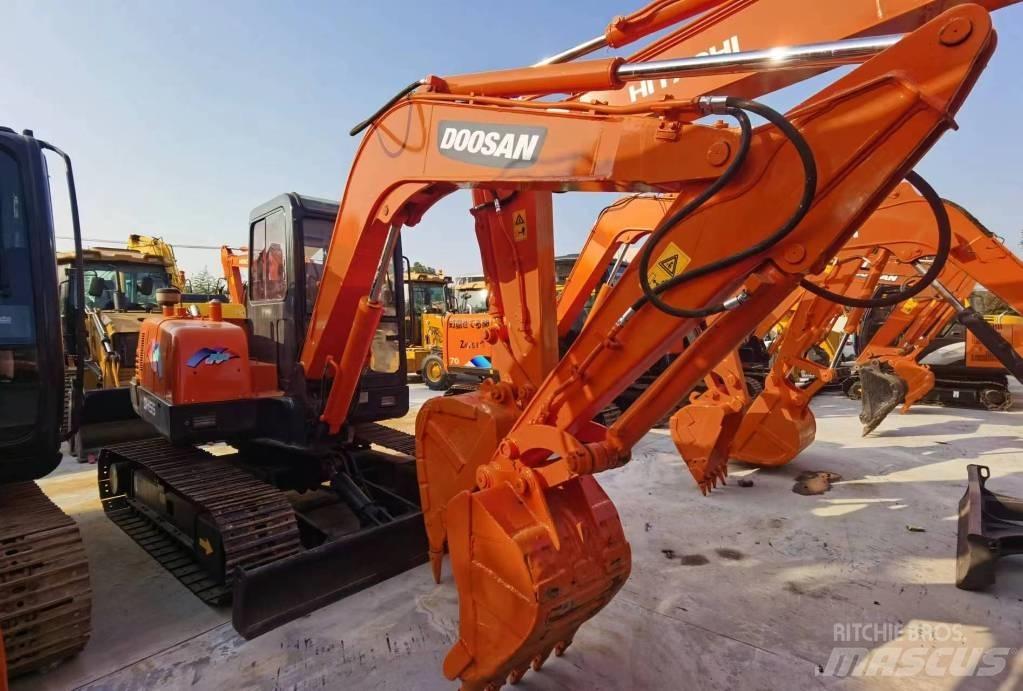 Doosan DH55 Excavadoras sobre orugas