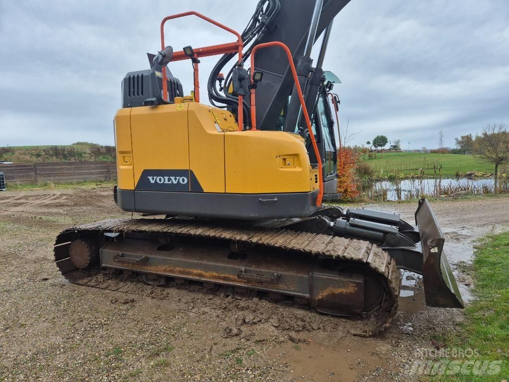 Volvo ECR235EL Excavadoras sobre orugas