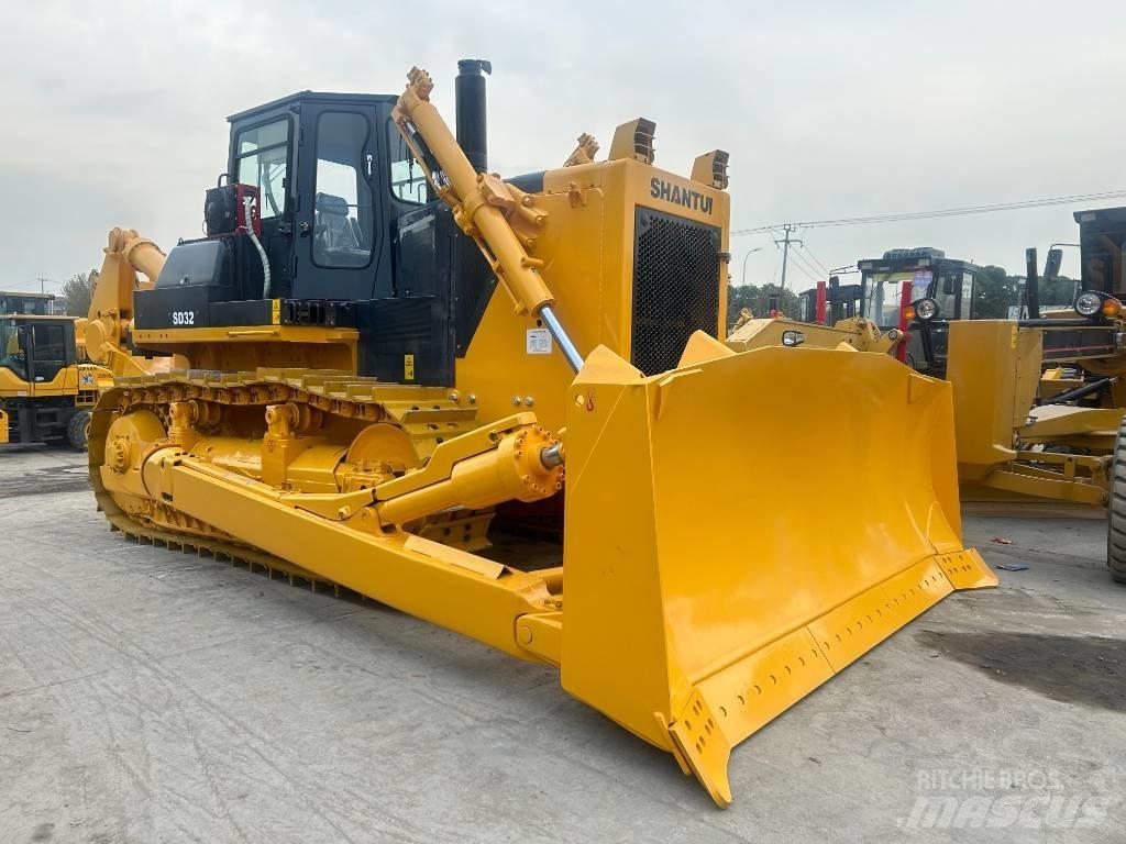 Shantui SD 32 Buldozer sobre oruga