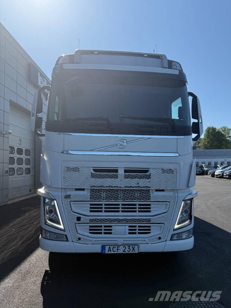 Volvo FH 540 6x2 Camiones con caja de remolque