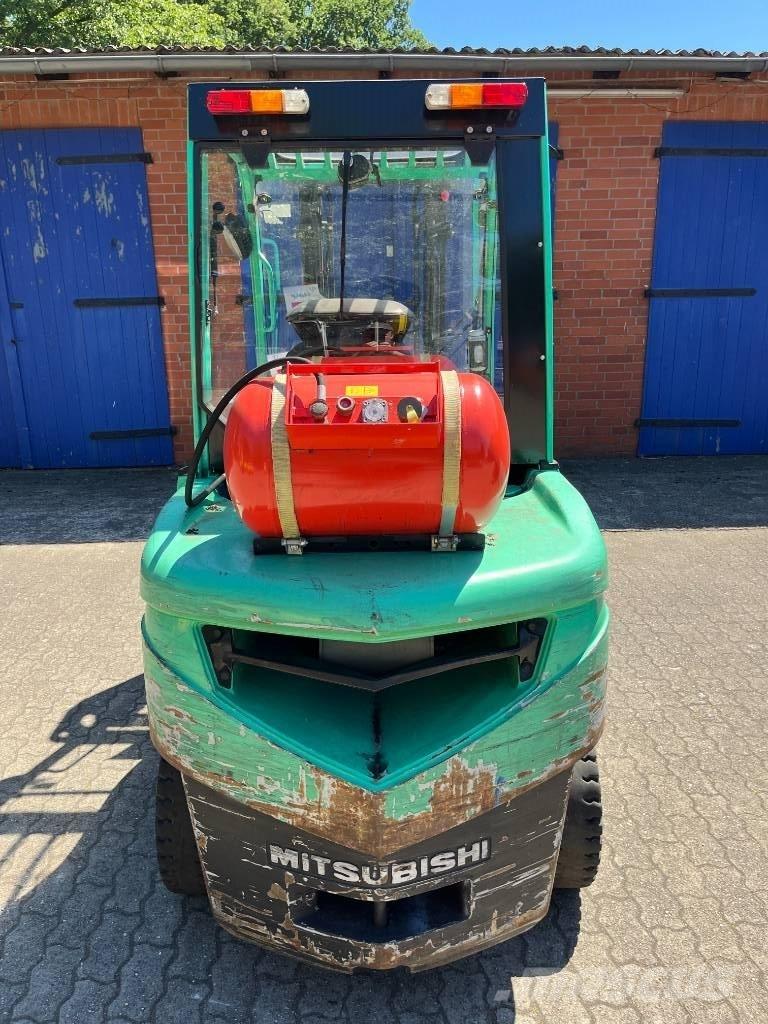 Mitsubishi FG 35 N Camiones LPG
