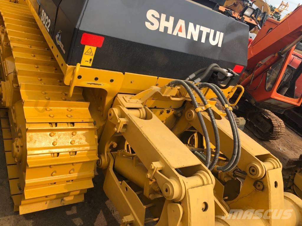 Shantui SD22 Buldozer sobre oruga