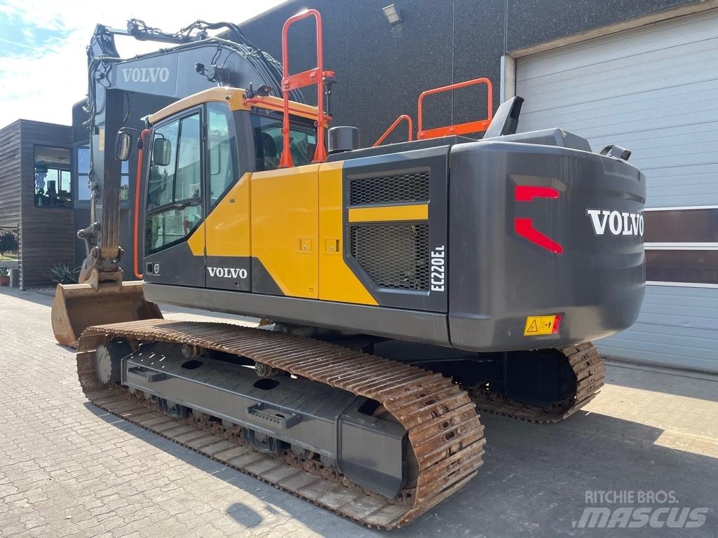 Volvo EC220E Excavadoras sobre orugas