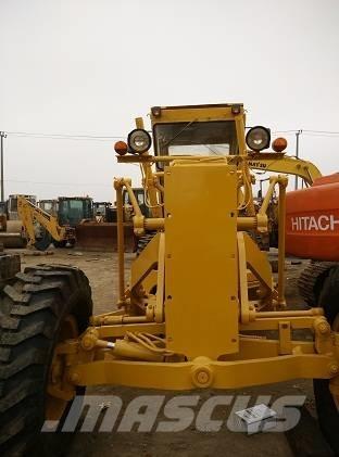 Komatsu GD 661 Niveladoras