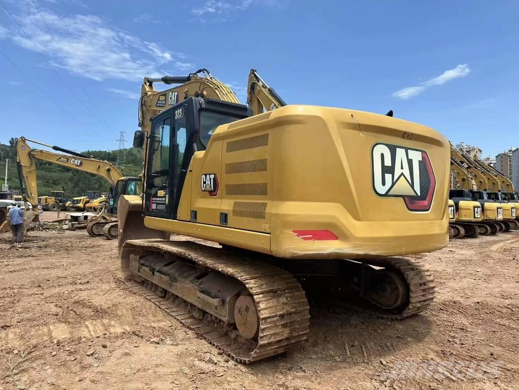 CAT 323 Excavadoras sobre orugas