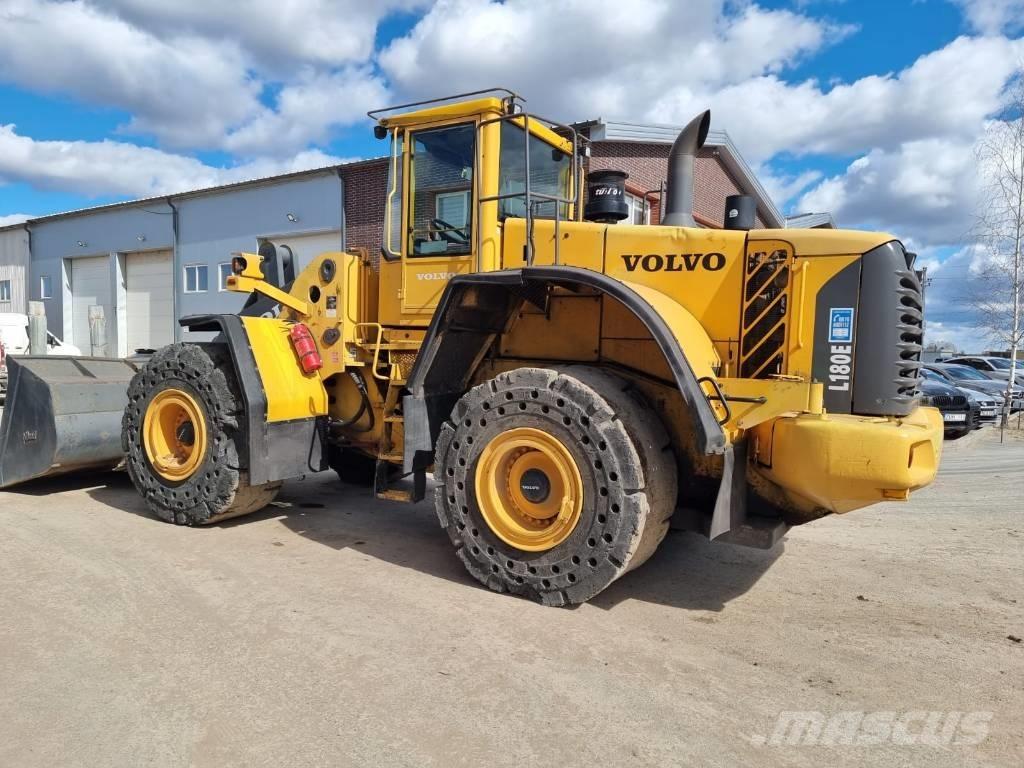 Volvo L 180 E Cargadoras sobre ruedas