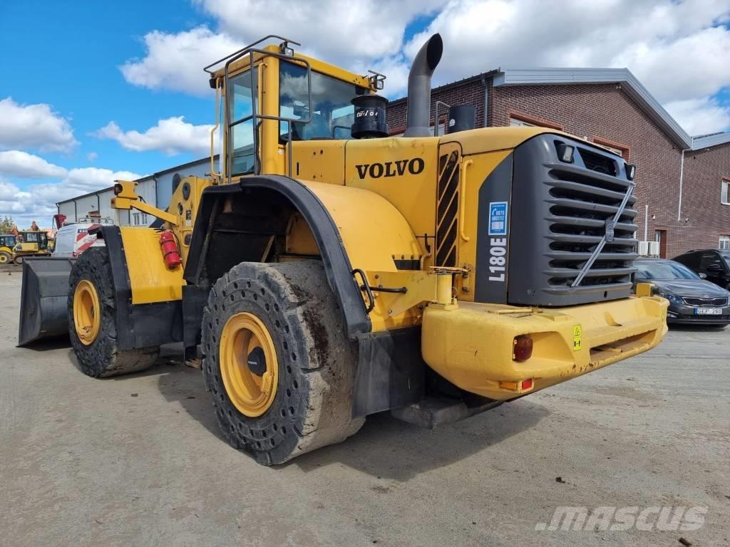 Volvo L 180 E Cargadoras sobre ruedas