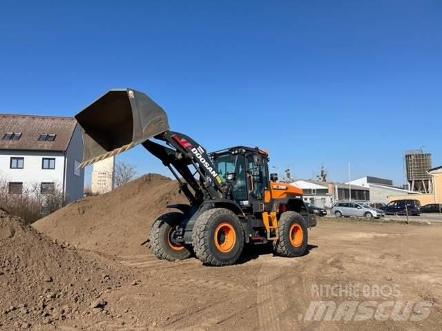 Doosan DL280 Cargadoras sobre ruedas