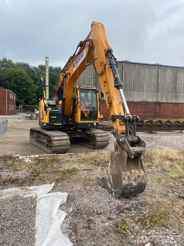 Hyundai HX130LCR Excavadoras sobre orugas