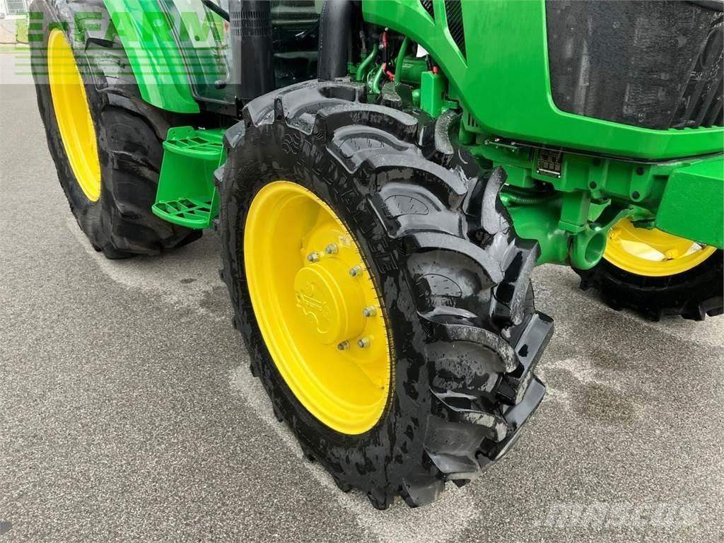 John Deere 5067E Tractores