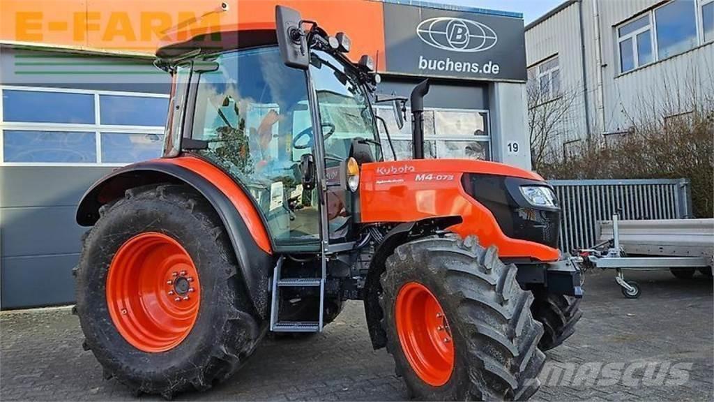 Kubota m4-073 cab Tractores
