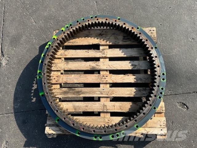 Komatsu PC 240 LC-8 Chasís