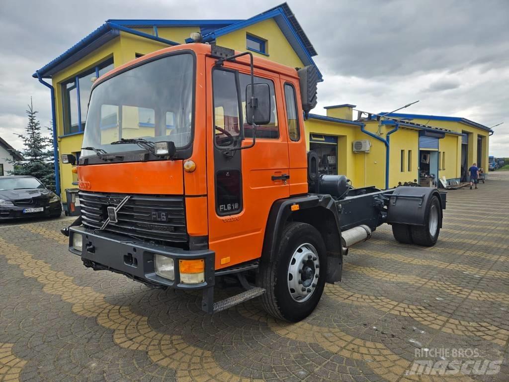 Volvo FL6 180 Camiones con chasís y cabina