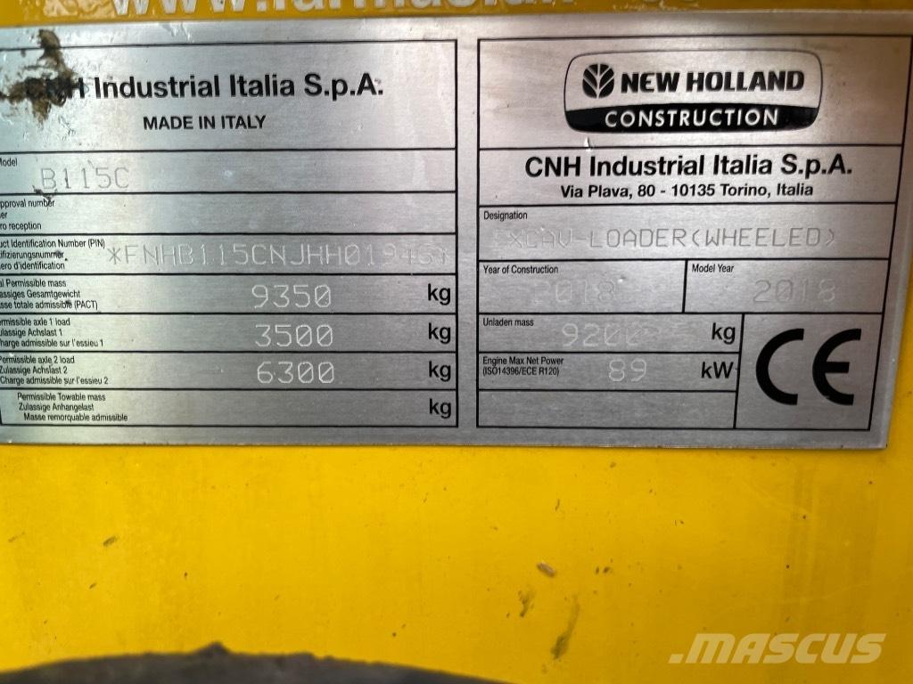 New Holland B115C Retrocargadoras