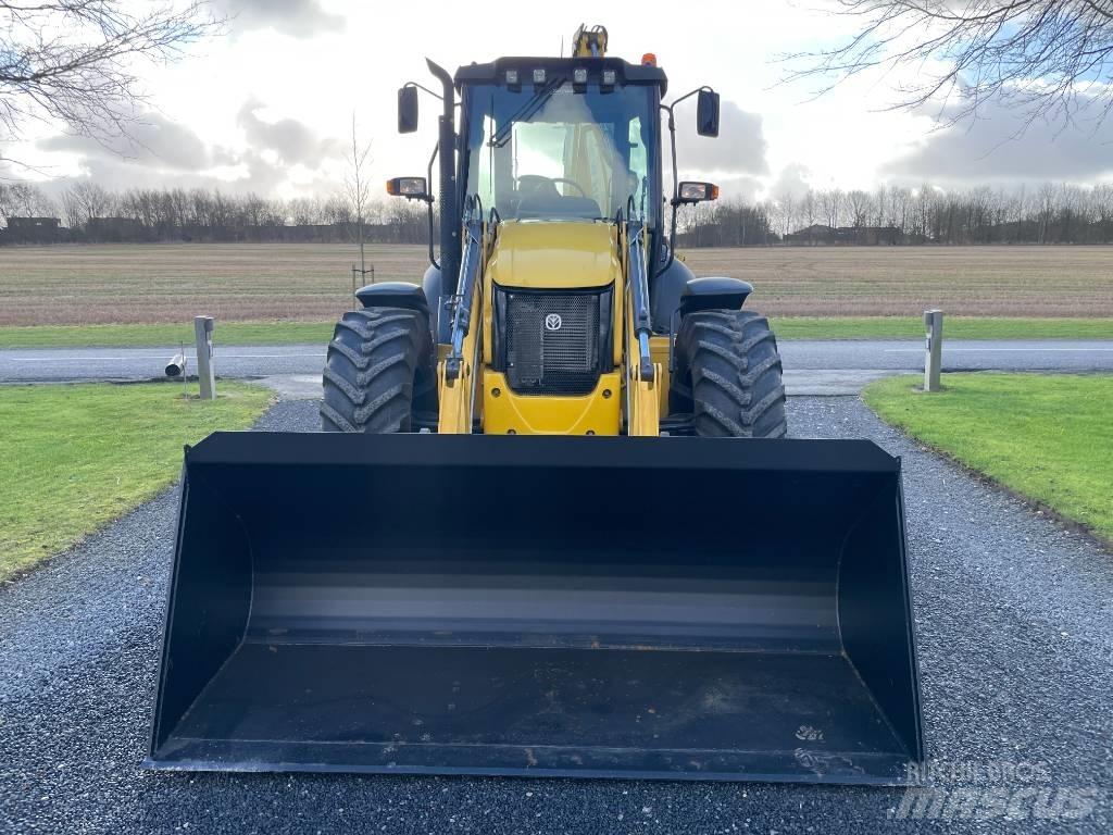 New Holland B115C Retrocargadoras