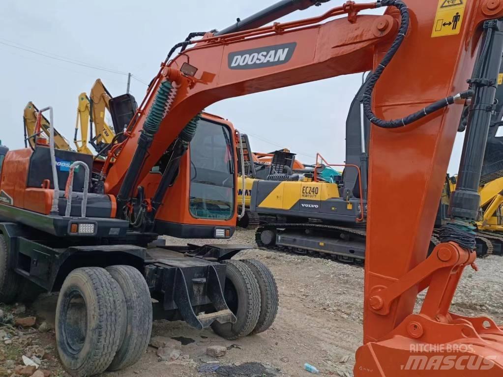 Doosan 150 W Excavadoras de ruedas