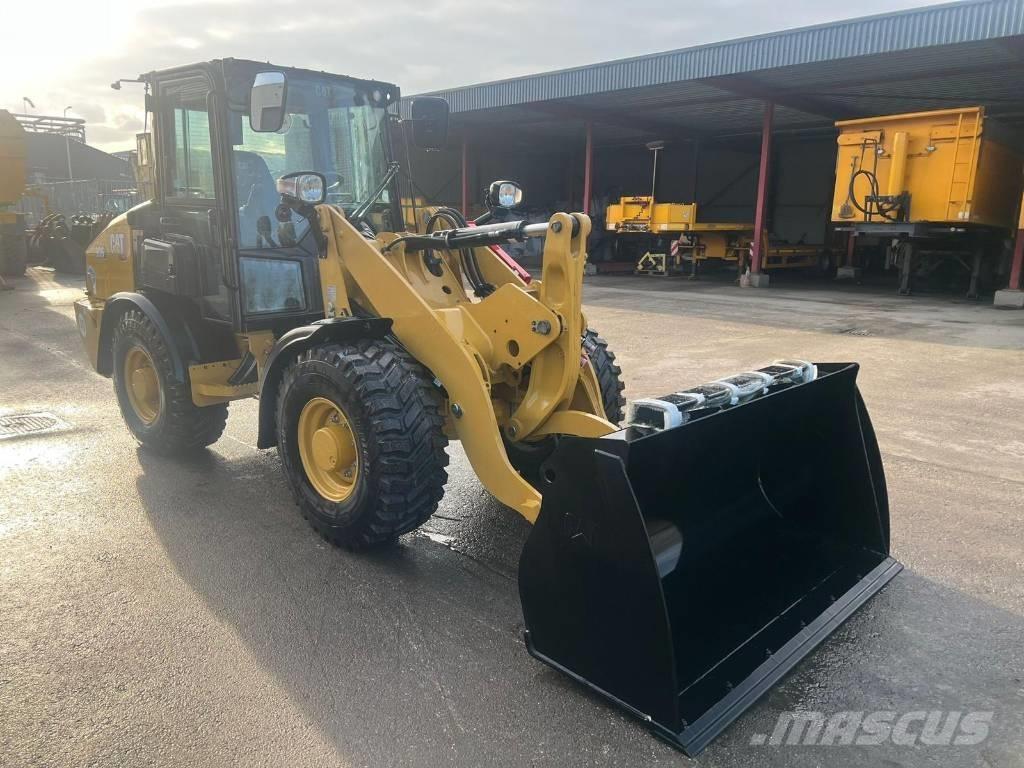 CAT 906 Cargadoras sobre ruedas