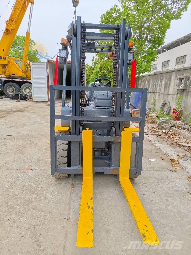 Komatsu FD 30 Camiones diesel