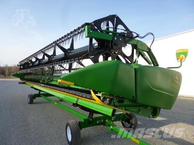 John Deere 630 F Cabezales de cosechadoras combinadas