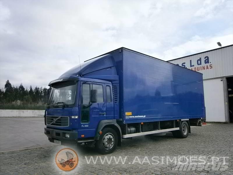 volvo FL6 220 Camiones con caja de remolque