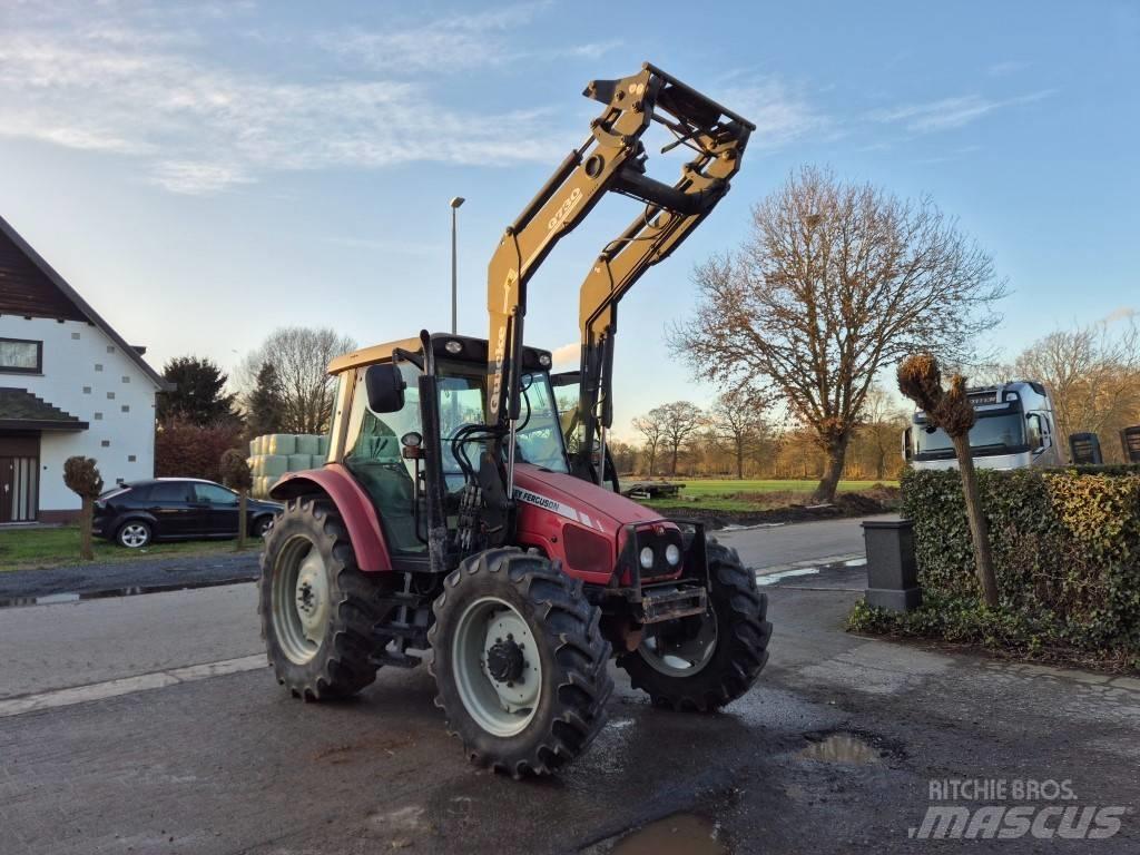 Massey Ferguson 5455 Tractores