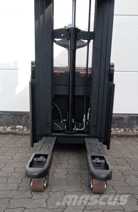 Toyota SWE120L Apiladoras eléctricos