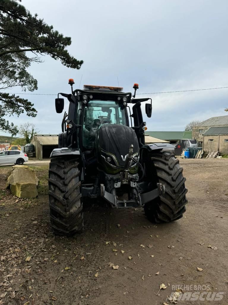 Valtra T235 Active Tractores