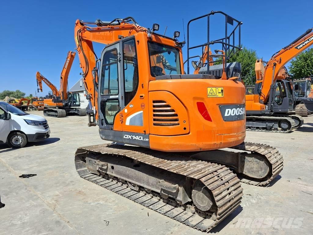 Doosan DX 140 LCR Excavadoras sobre orugas