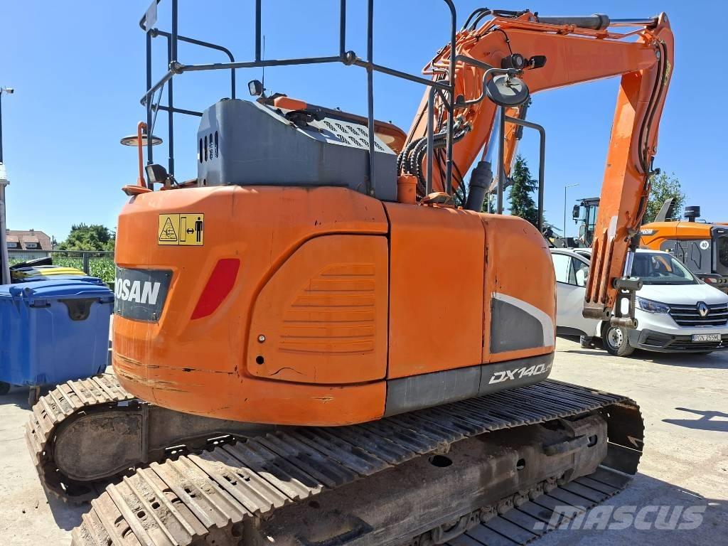 Doosan DX 140 LCR Excavadoras sobre orugas