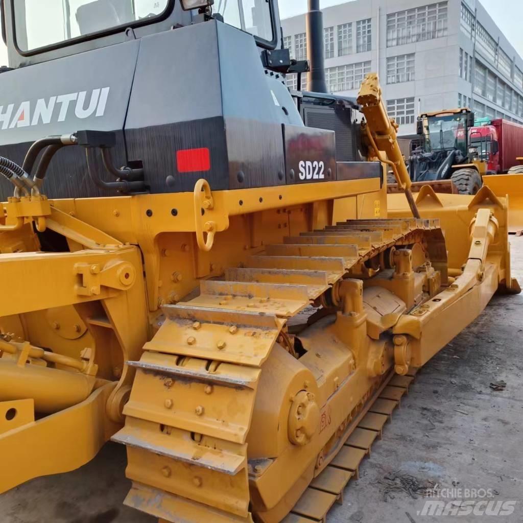 Shantui SD 22 Buldozer sobre oruga