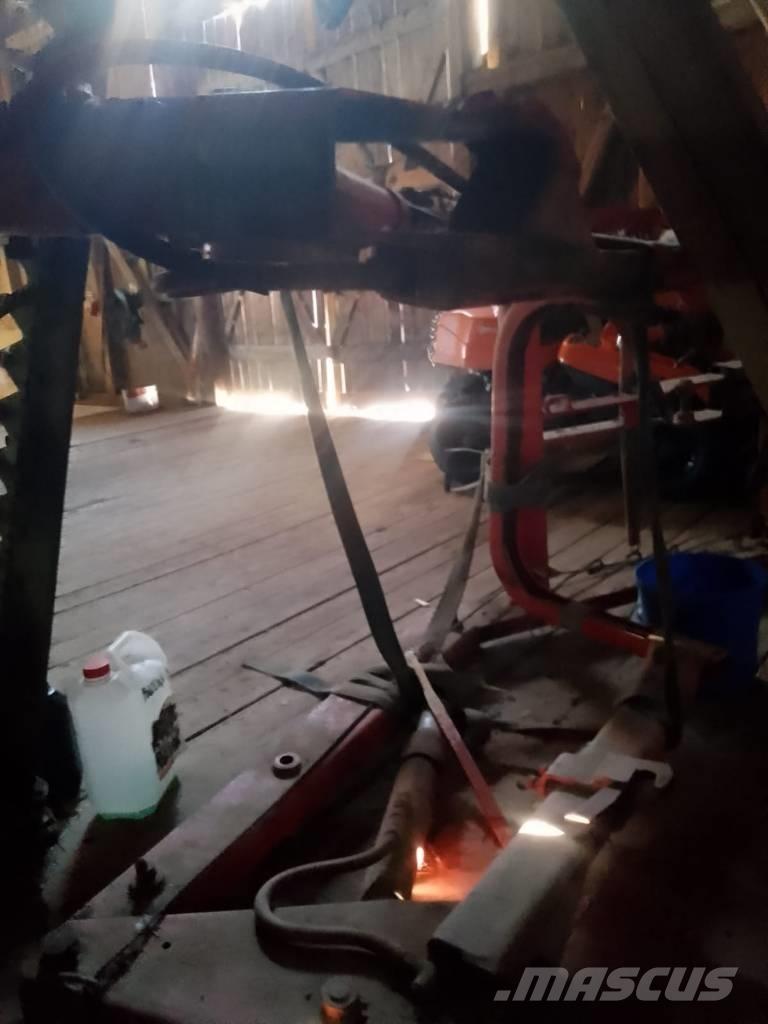 Ålö Pikavik 2030 Cargadoras y excavadoras frontales