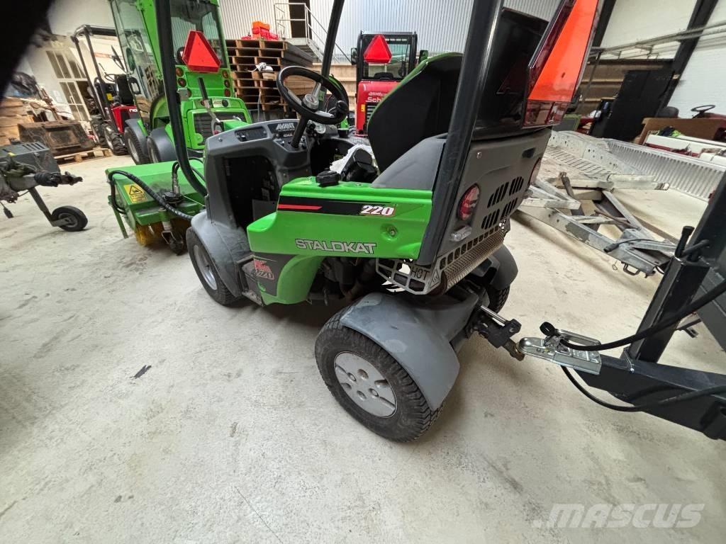 Avant 220 Minicargadoras