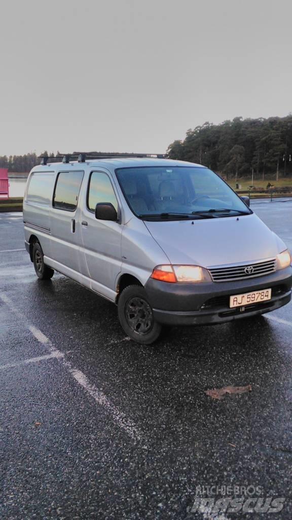 Toyota Hiace Carros