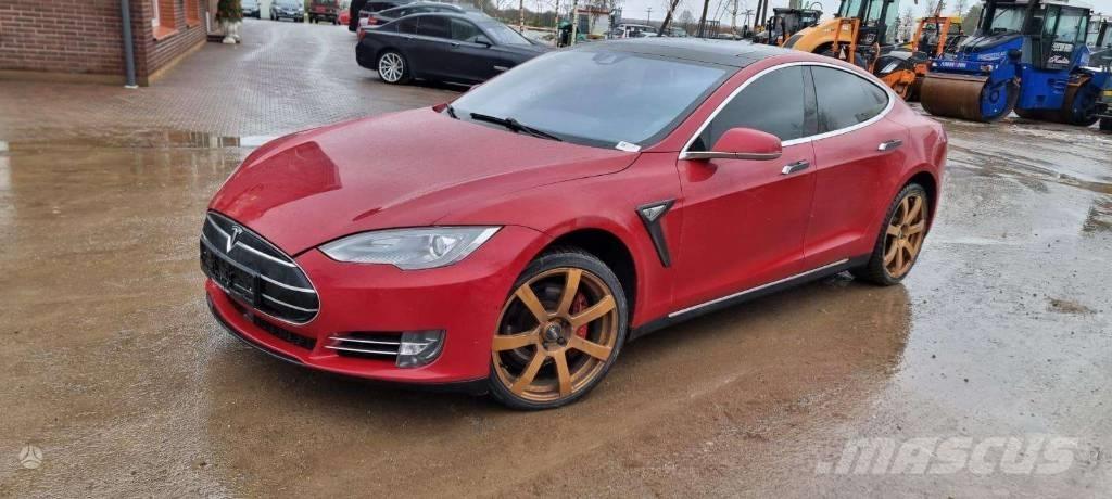 Tesla Model S P85D Carros