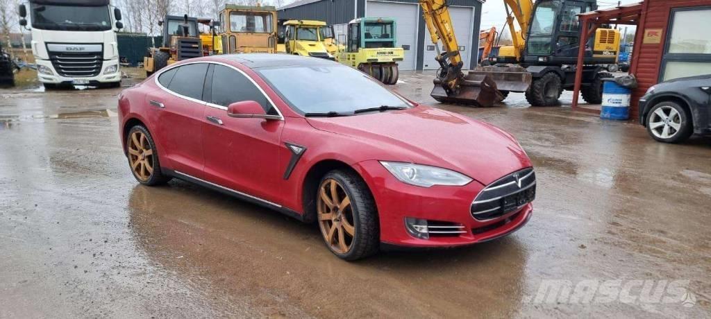 Tesla Model S P85D Carros