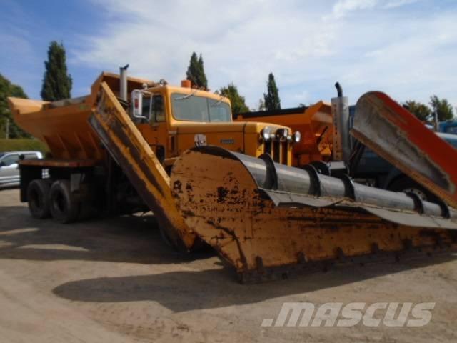 International 5070 Hojas y cuñas quitanieves